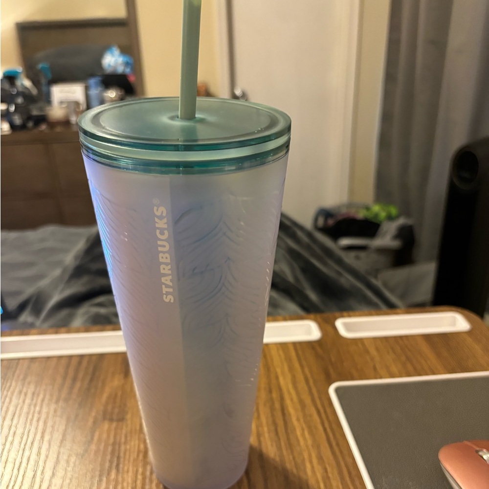 Venti Starbucks cup